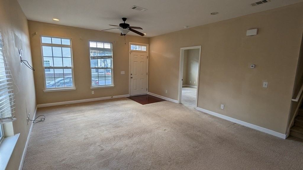 827 Terrell Dr - Photo 2 of 9