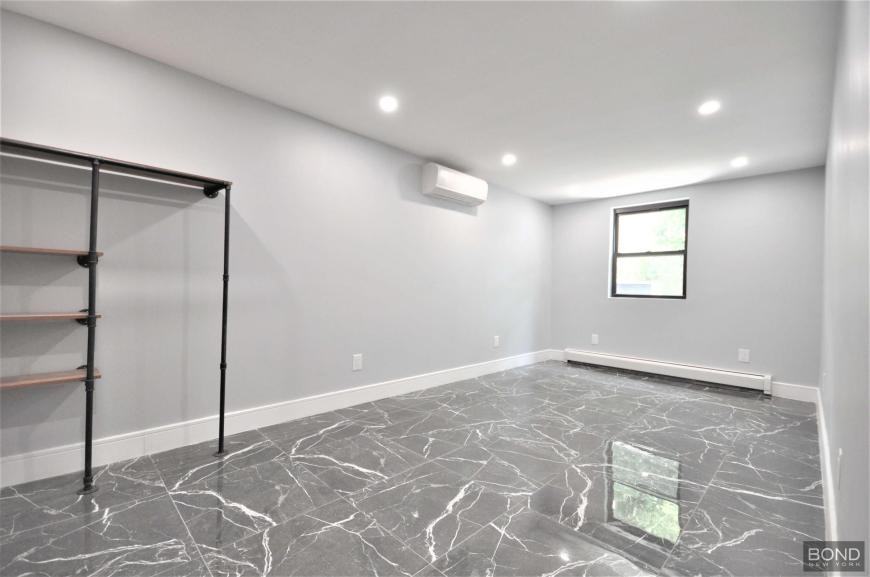 135 E 46th St - Photo 5 of 9