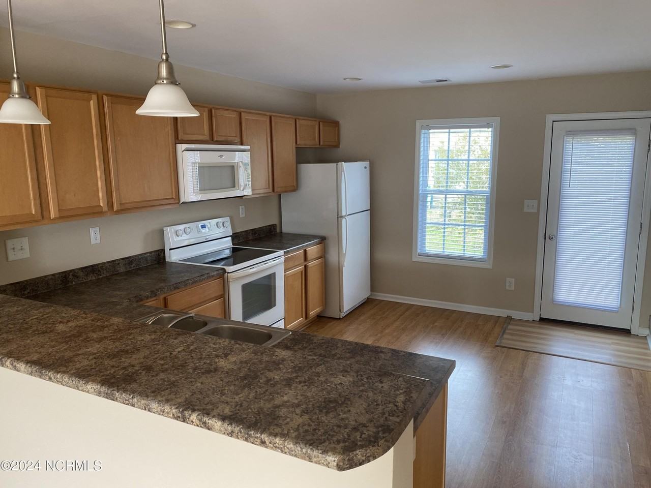 2202 Mayberry Loop Rd #102 - Photo 3 of 7