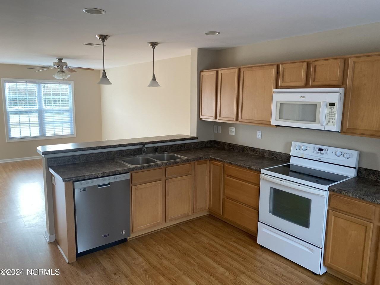 2202 Mayberry Loop Rd #102 - Photo 4 of 7