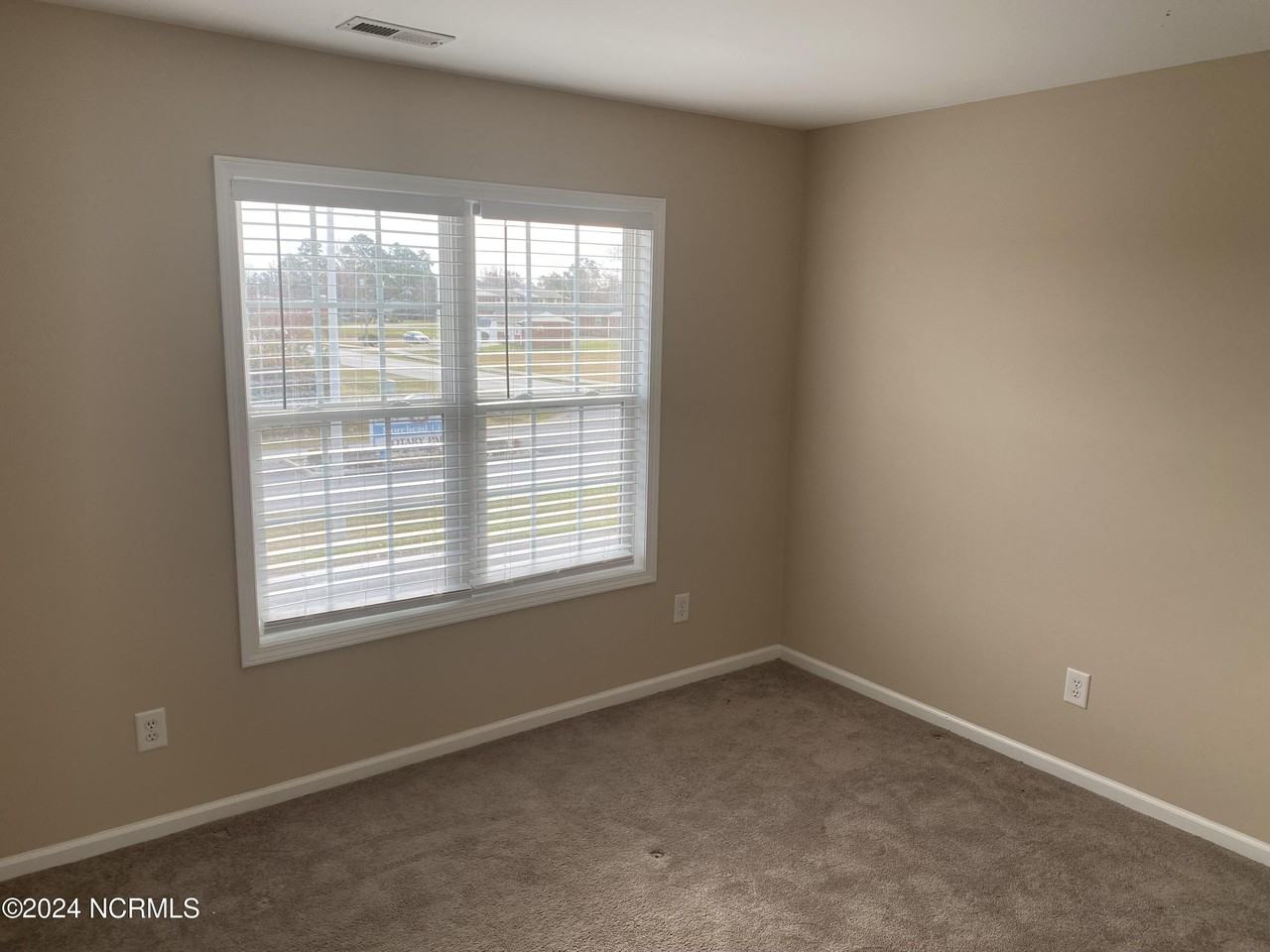 2202 Mayberry Loop Rd #102 - Photo 6 of 7