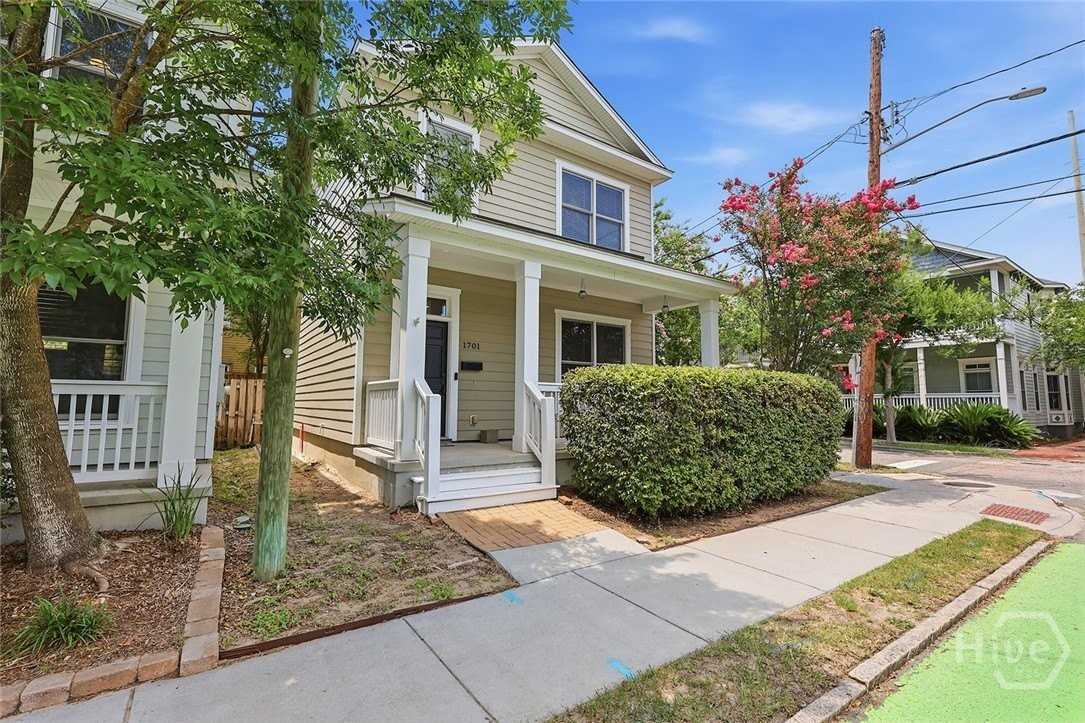 1701 Lincoln St - Photo 3 of 32