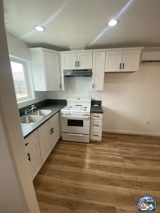 1225 C N Perry Rd #2 - Photo 3 of 7
