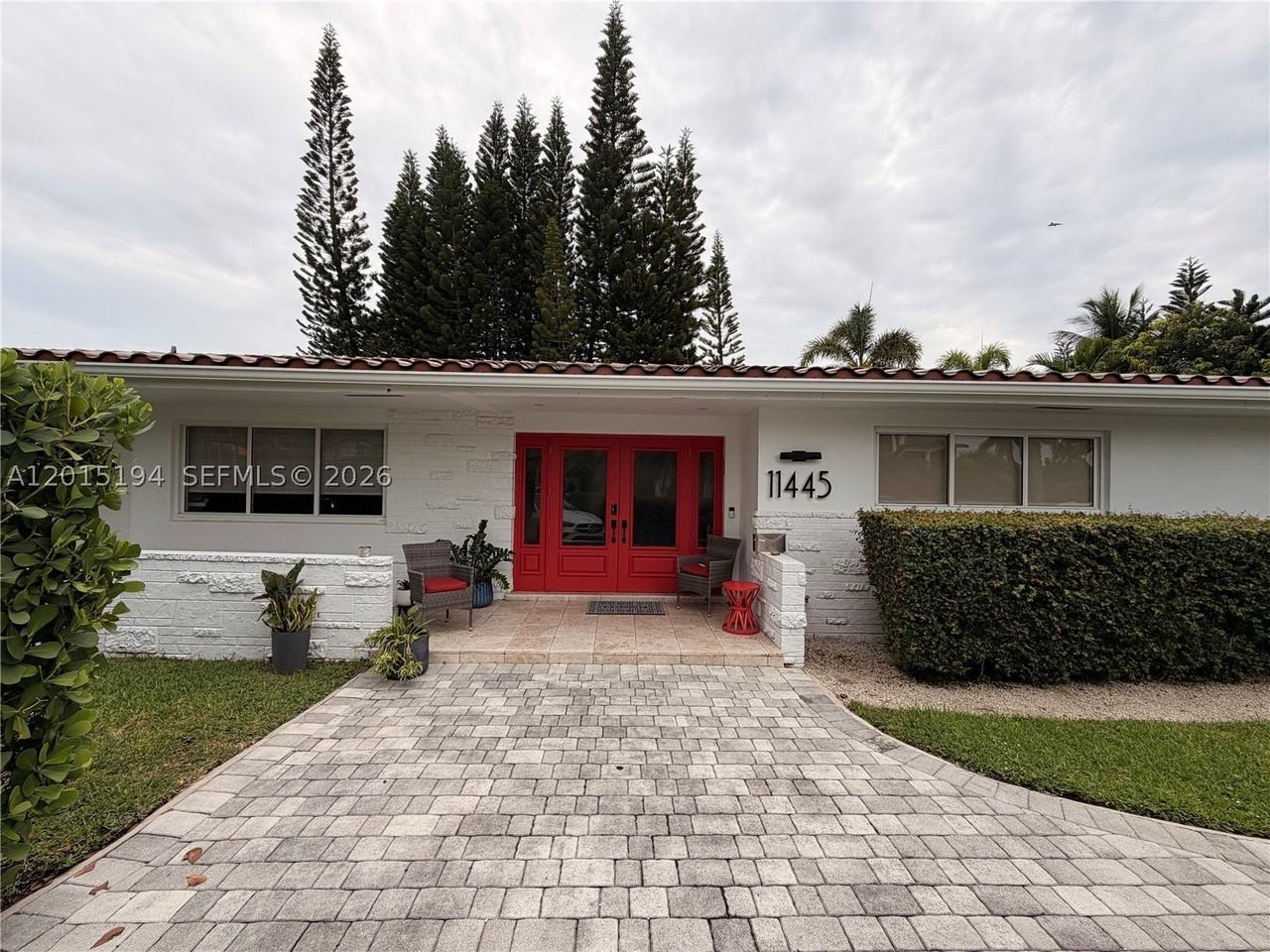 11445 N Bayshore Dr