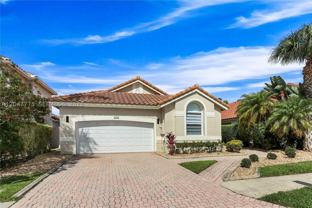 1530 Lacosta Dr W - Photo 1 of 1