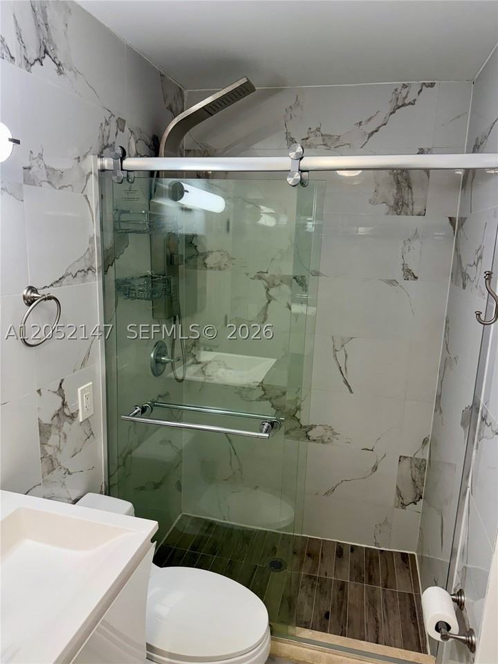 1330 Marseille Dr - Photo 7 of 15