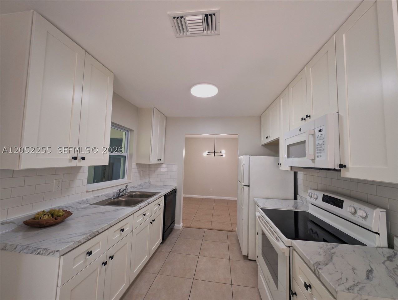 888 Sw 62nd Ave - Photo 2 of 19