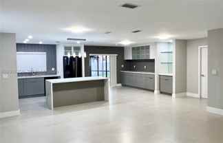 240 Se 7th St - Photo 1 of 1