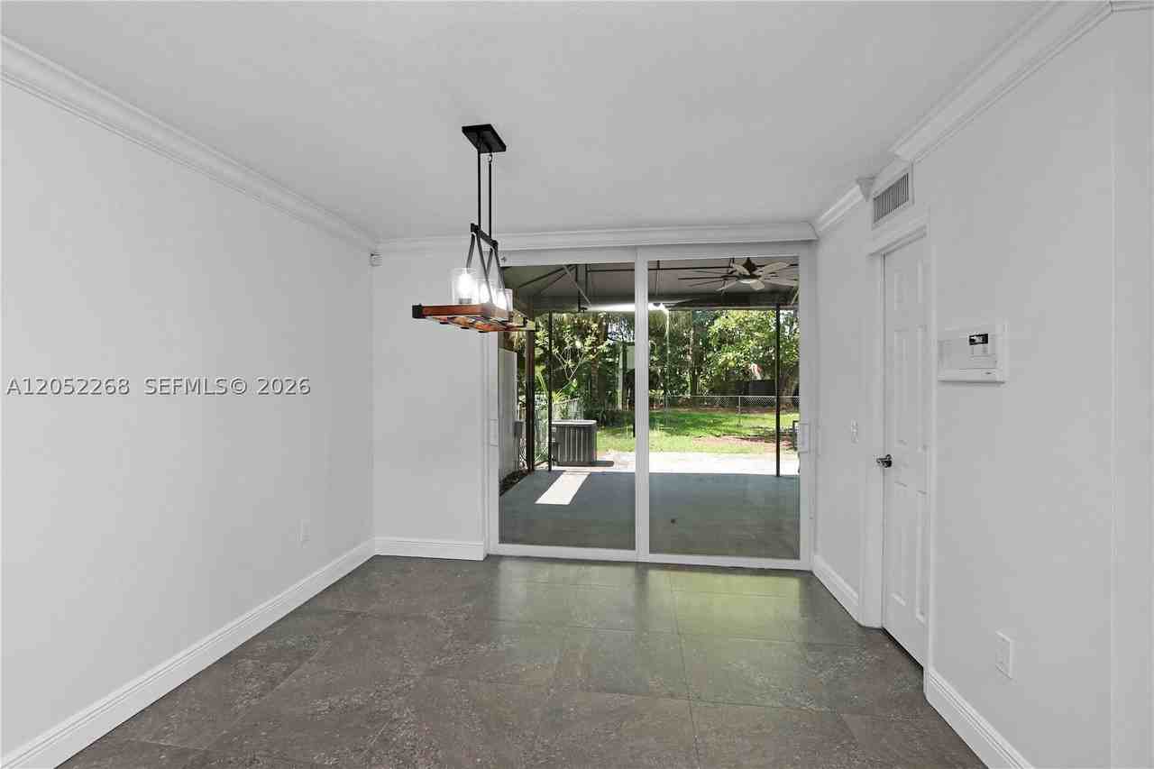 12340 Sw 20th Ter #12340 - Photo 7 of 30