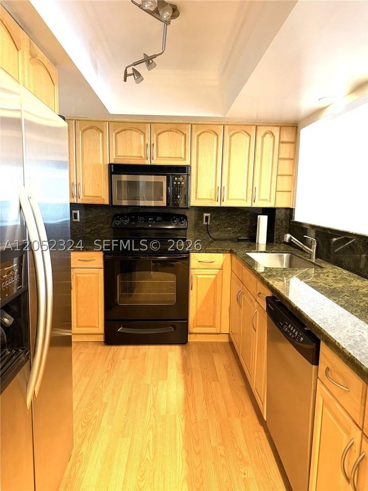 3800 N Hills Dr #401 - Photo 3 of 24