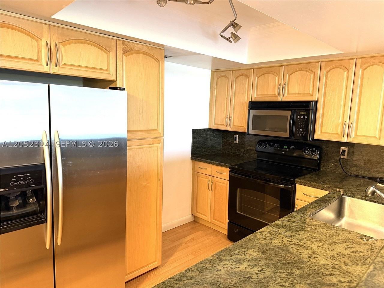 3800 N Hills Dr #401 - Photo 4 of 24