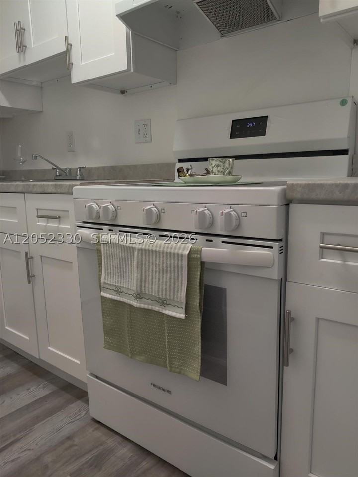 5970 Ne 18th Ave #924 - Photo 2 of 14