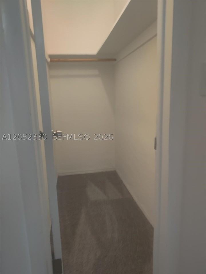 5970 Ne 18th Ave #924 - Photo 6 of 14