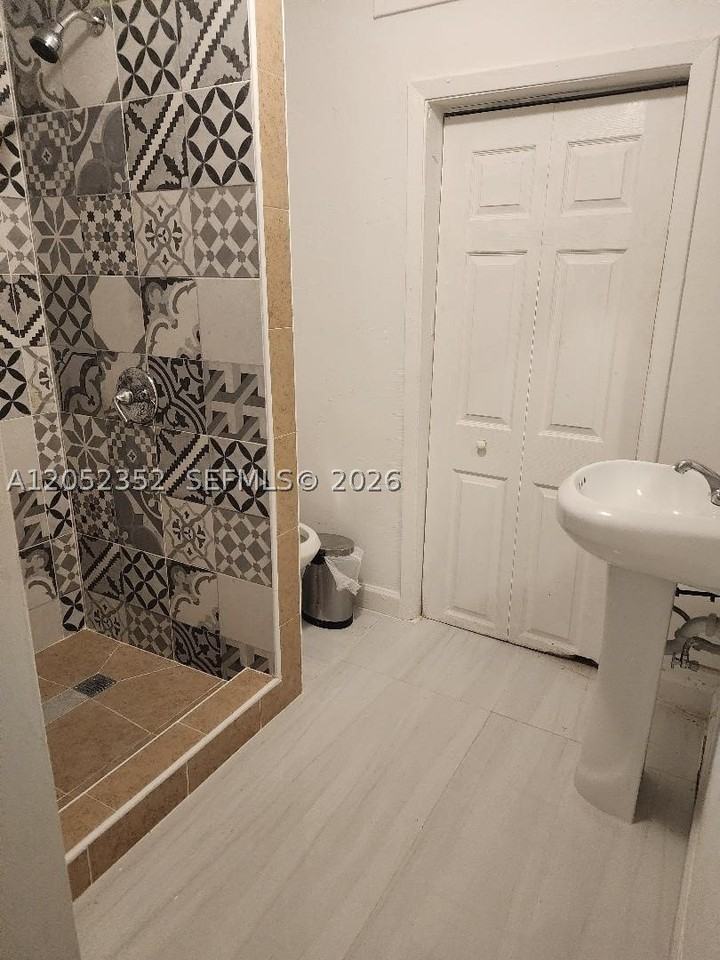 13915 Nw 5th Ct #N - Photo 2 of 6