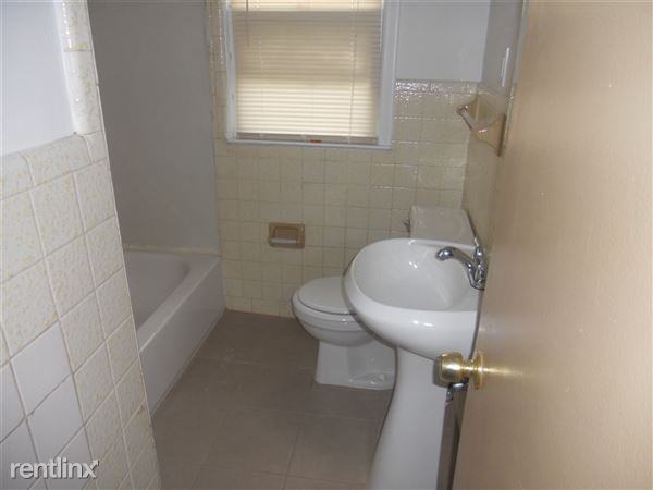 2078183 AUDREY SIDE BY SIDE 2 BEDROOM DUPLEX FOR RENT, Warren, MI