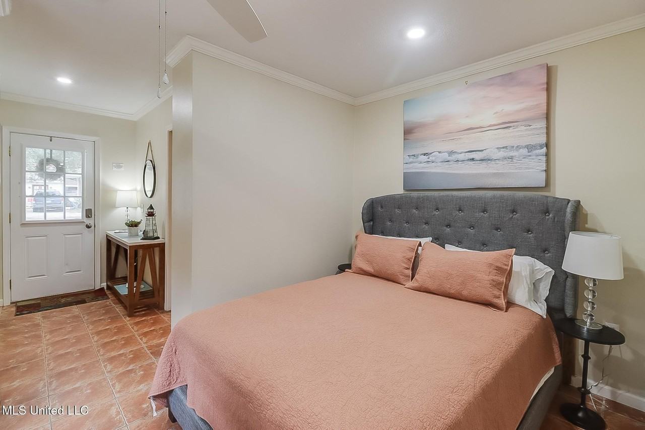 176 Markham Drive lot: Bungalow - Photo 4 of 16