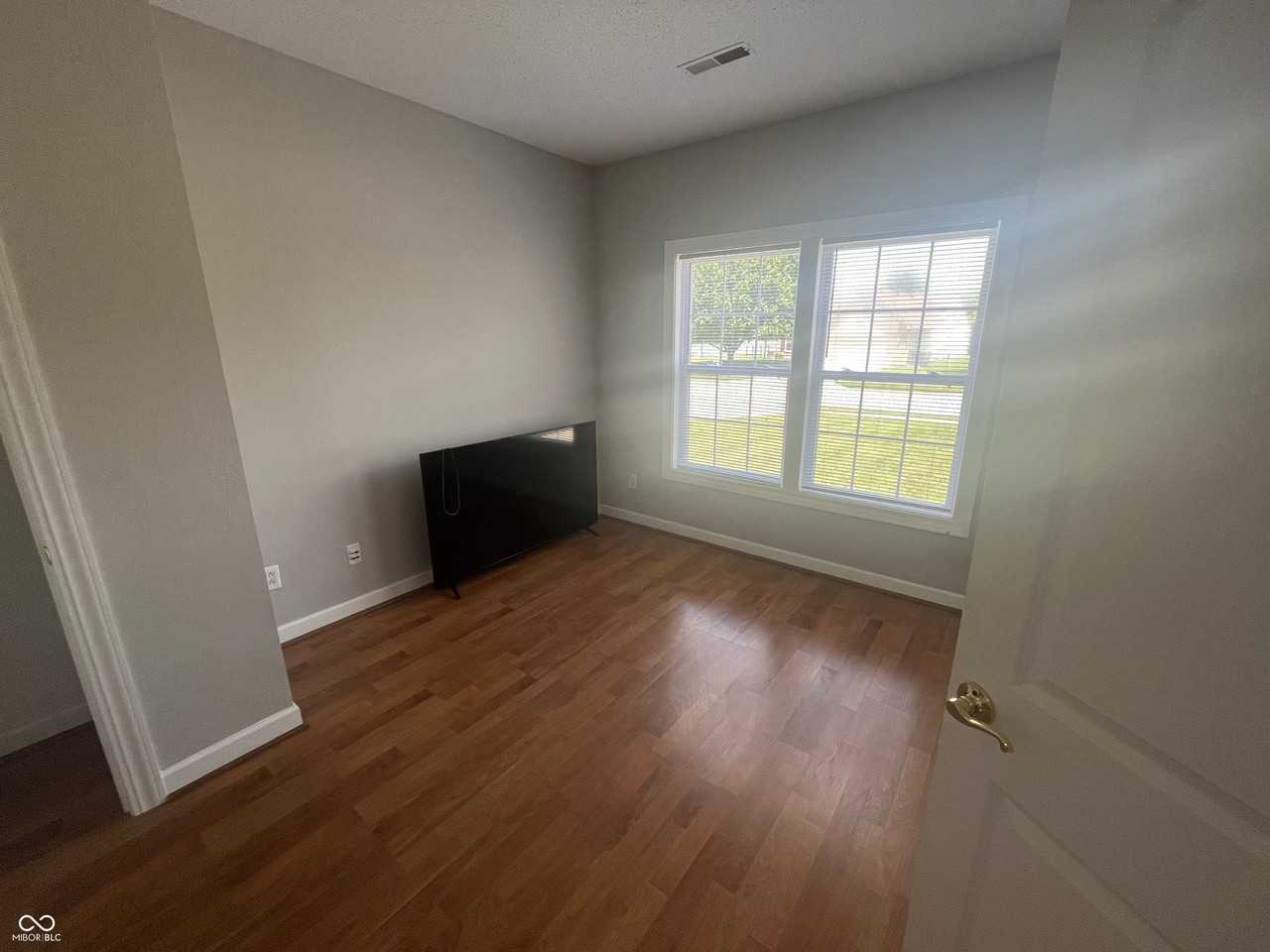 7123 Dublin Ln - Photo 2 of 14