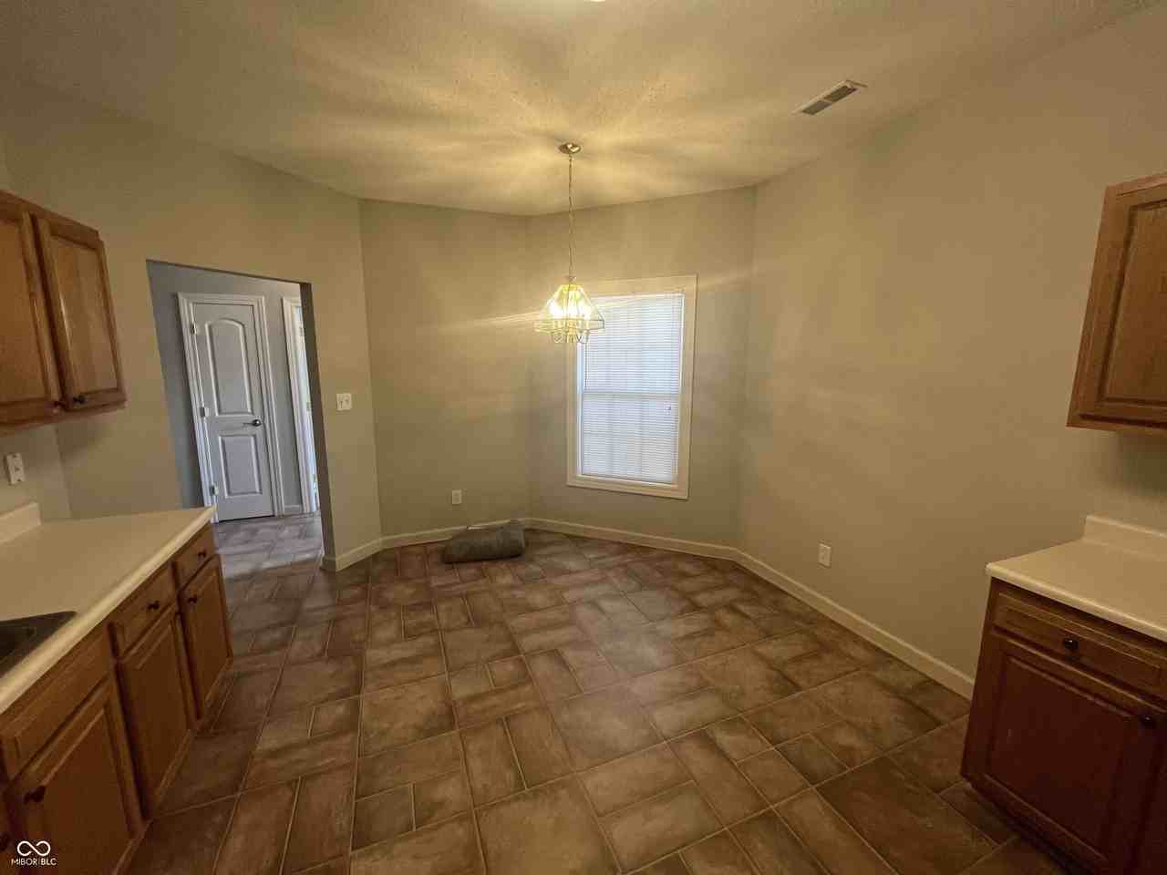 7123 Dublin Ln - Photo 5 of 14