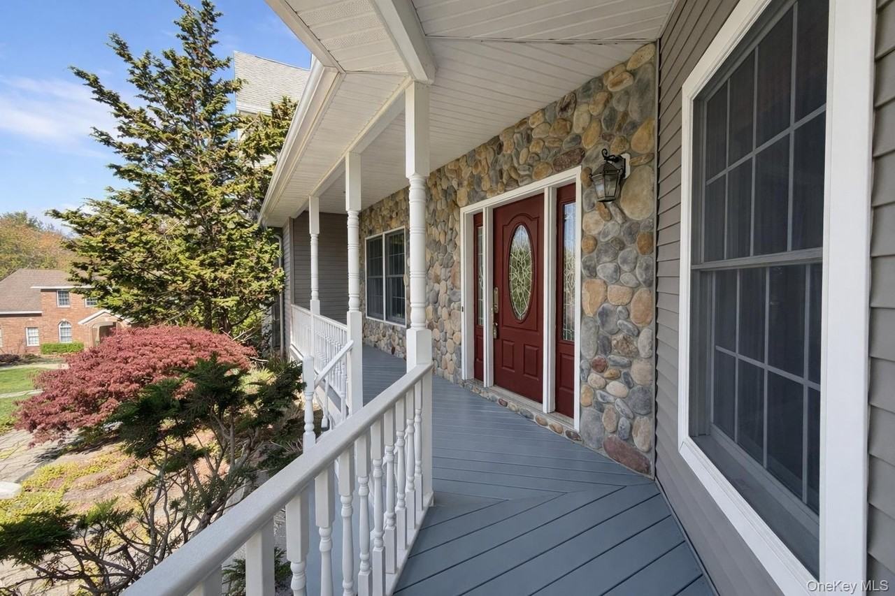 12 Fortune Way - Photo 2 of 27