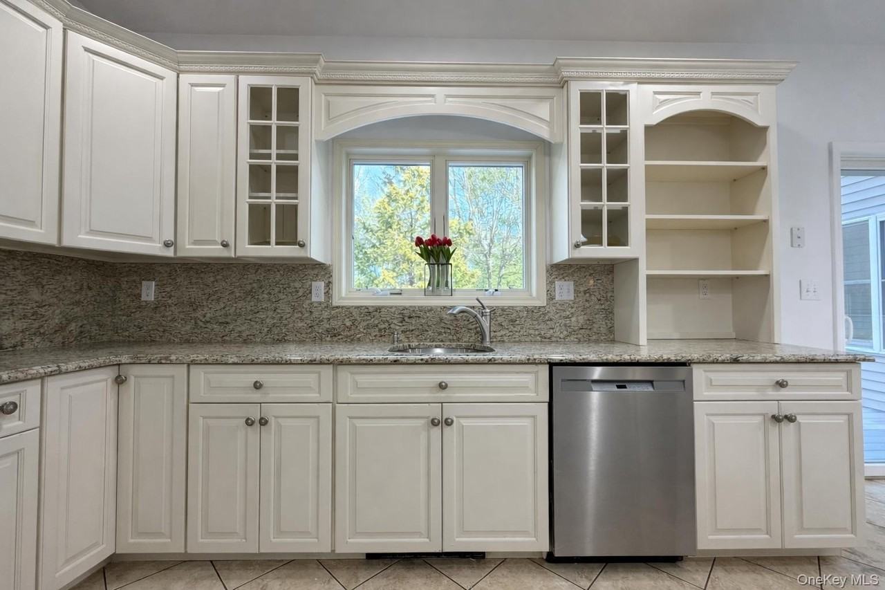 12 Fortune Way - Photo 6 of 27