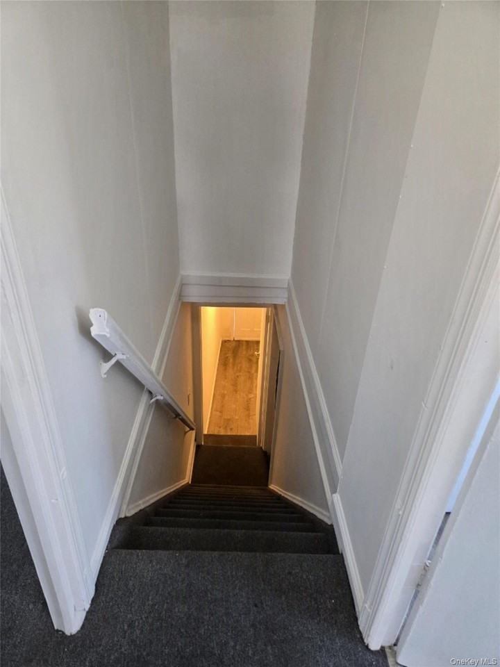 717 Henry St #2 - Photo 2 of 12