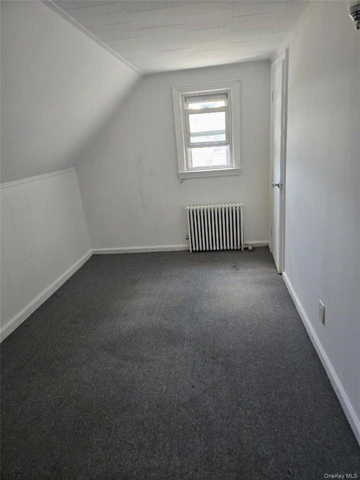 717 Henry St #2 - Photo 4 of 12