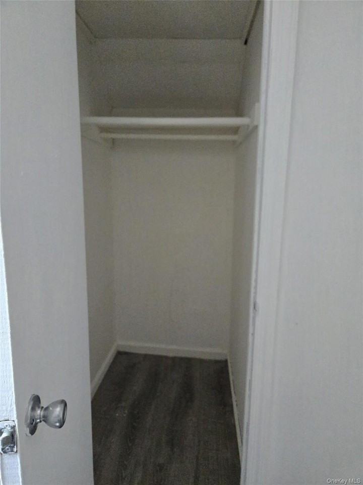 717 Henry St #2 - Photo 5 of 12