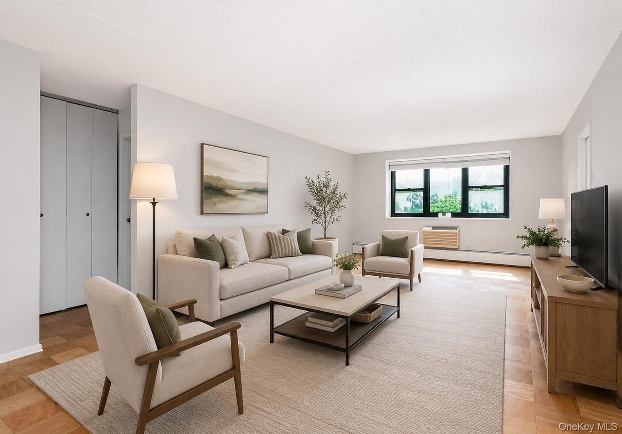 1085 Warburton Ave #114 - Photo 5 of 12