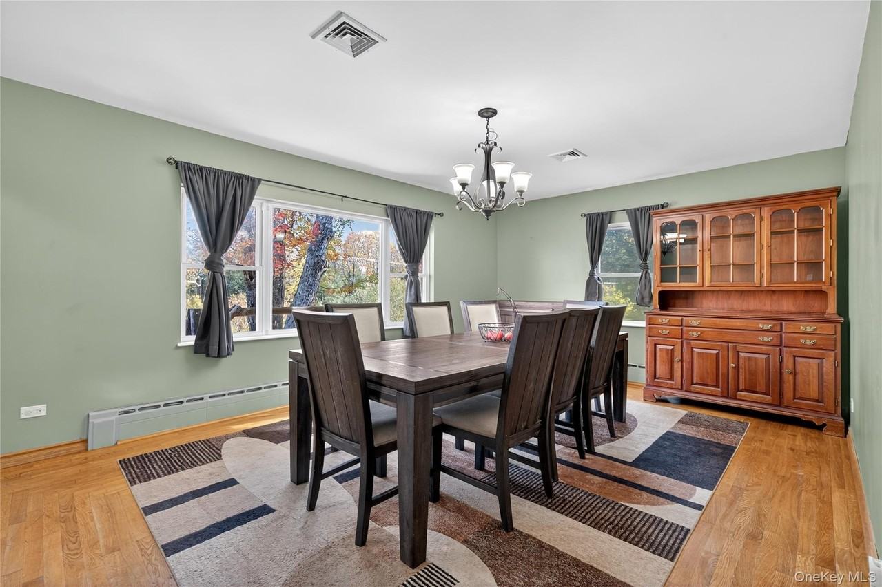 91 Meyerhoff Rd - Photo 3 of 47