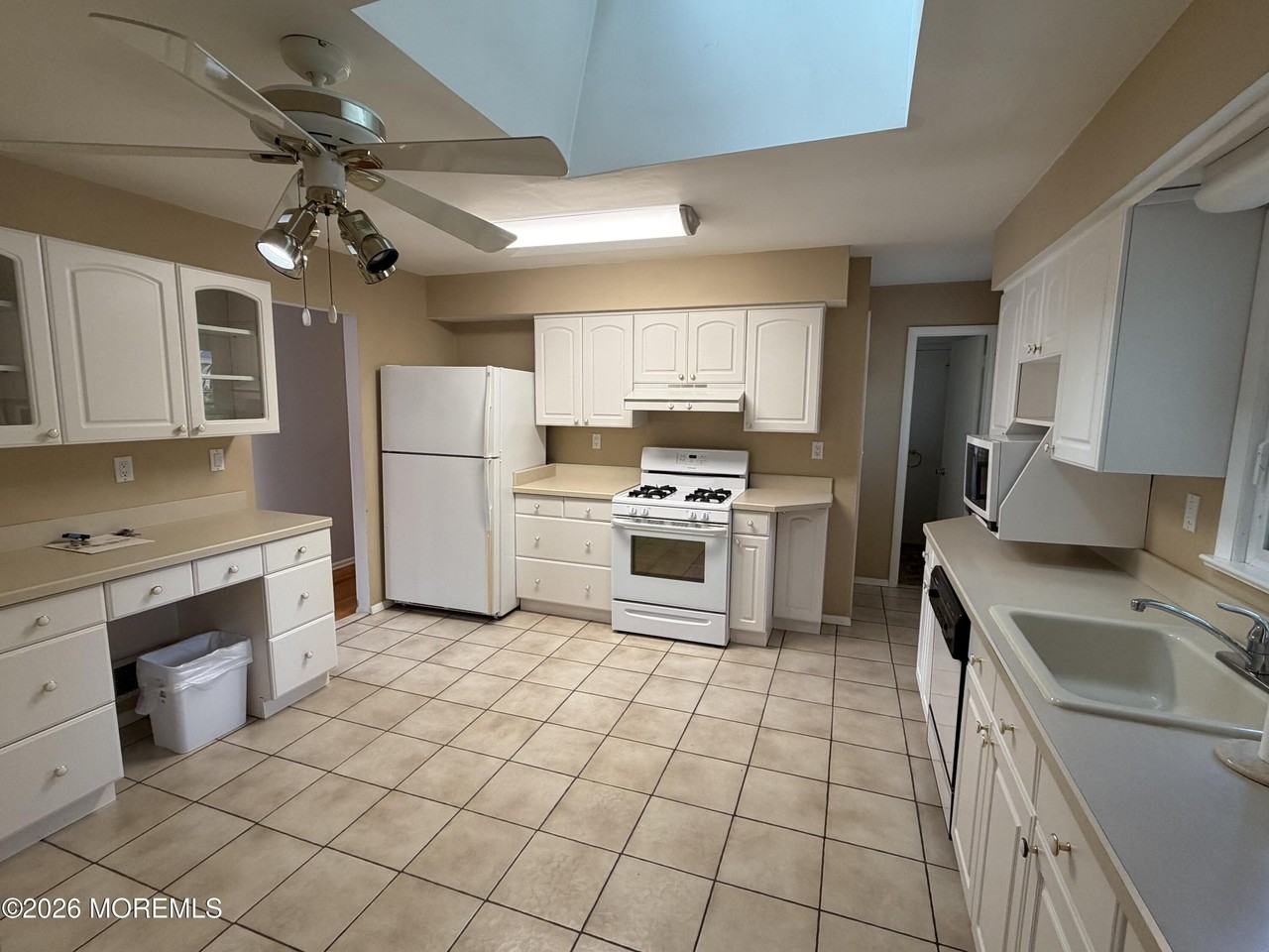 1905 Finderne St - Photo 5 of 15