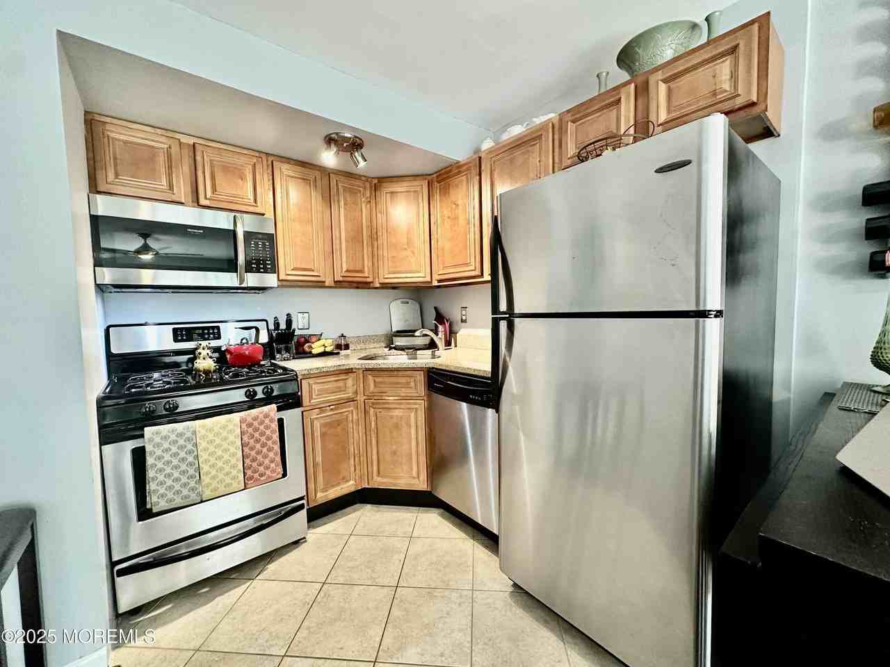 307 4th Ave #202 - Photo 4 of 14