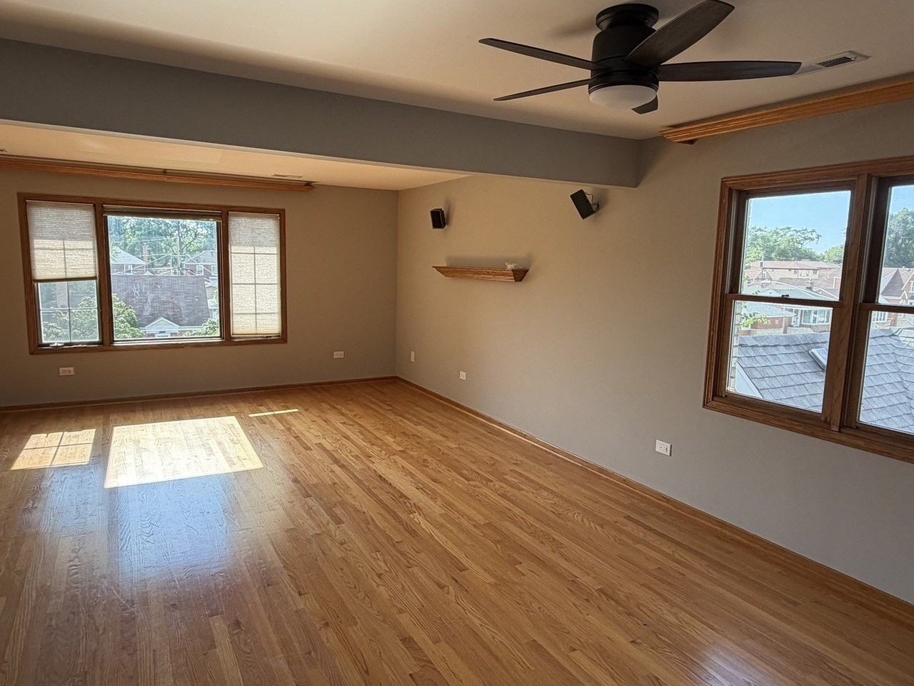 2037 N 74th Ave #3 - Photo 4 of 17