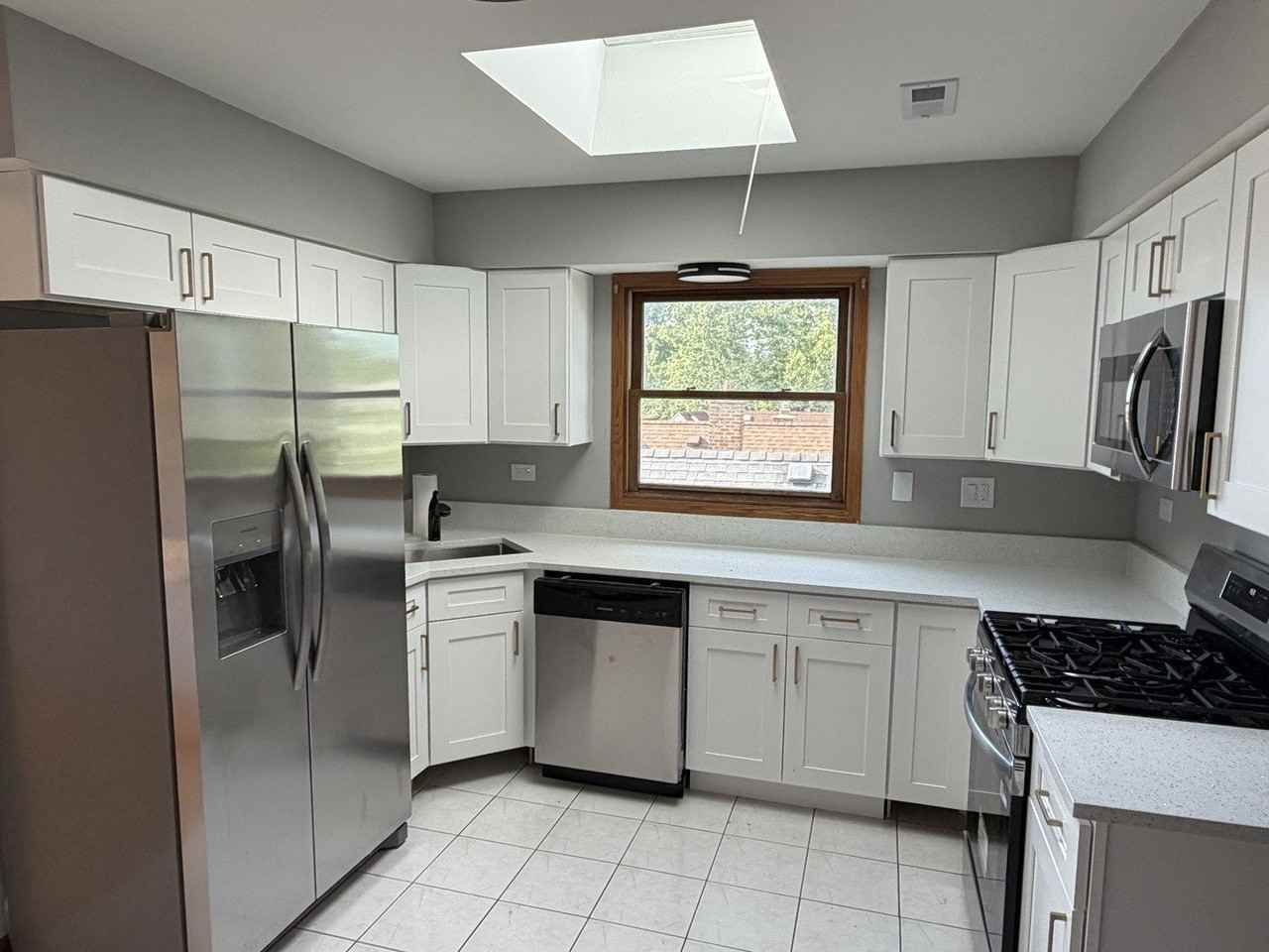 2037 N 74th Ave #3 - Photo 5 of 17