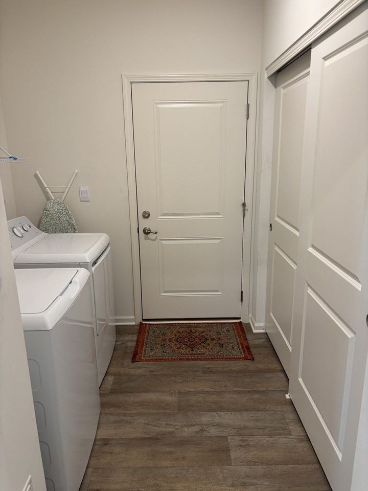 922 Darwin St - Photo 6 of 9