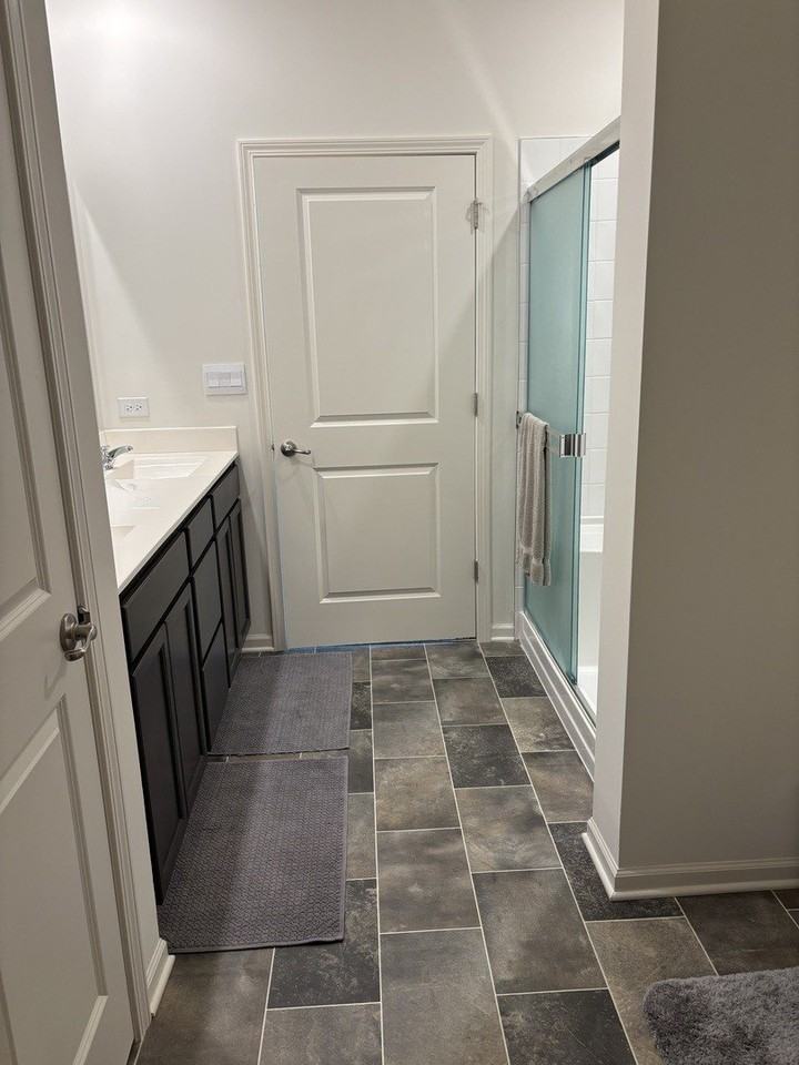922 Darwin St - Photo 7 of 9
