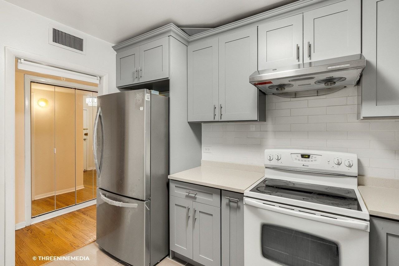 835 Ridge Ave #402 - Photo 4 of 14
