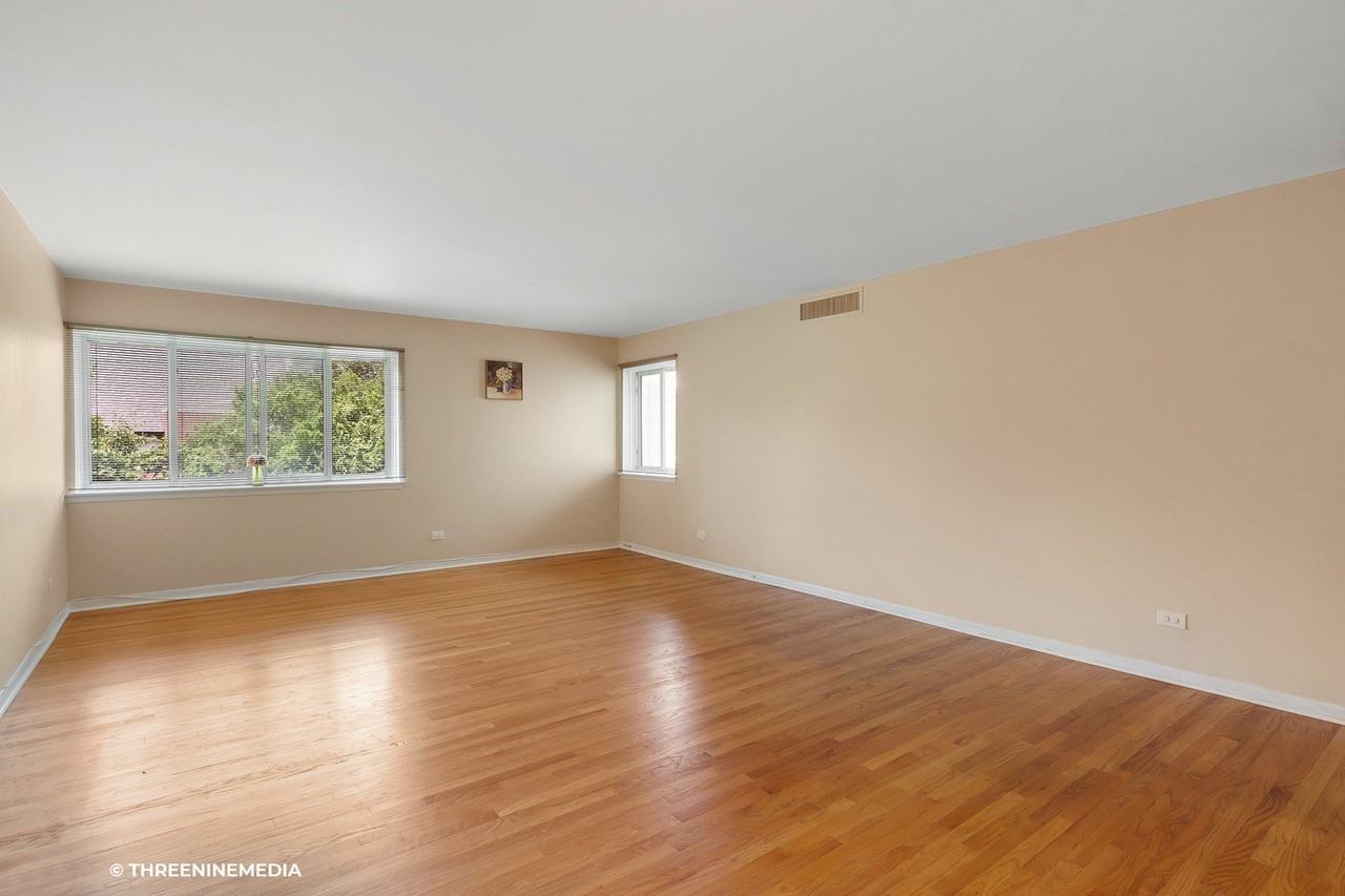 835 Ridge Ave #402 - Photo 7 of 14