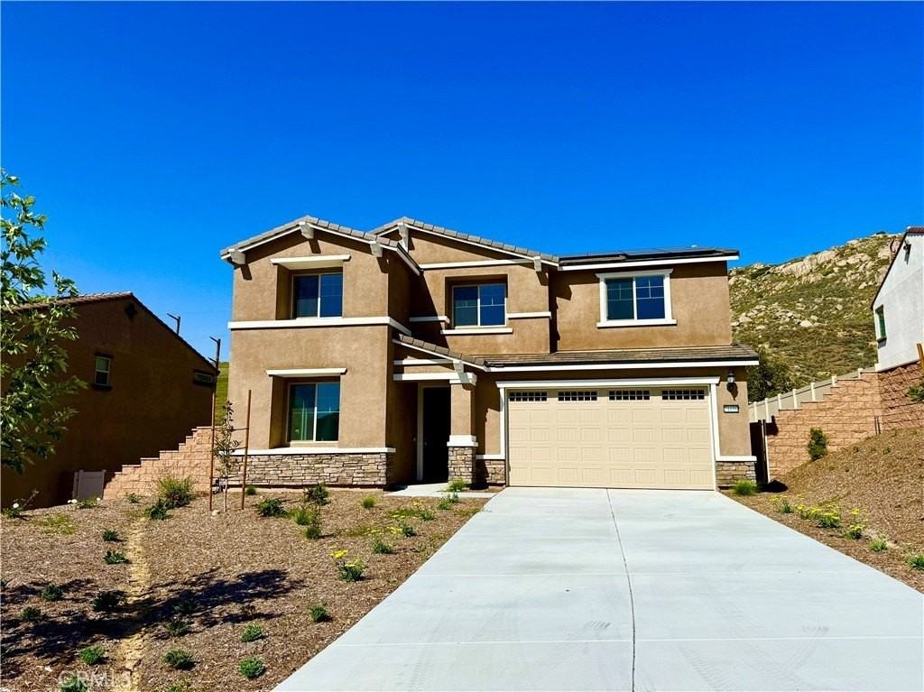 21696 Thomas Ct - Photo 2 of 37