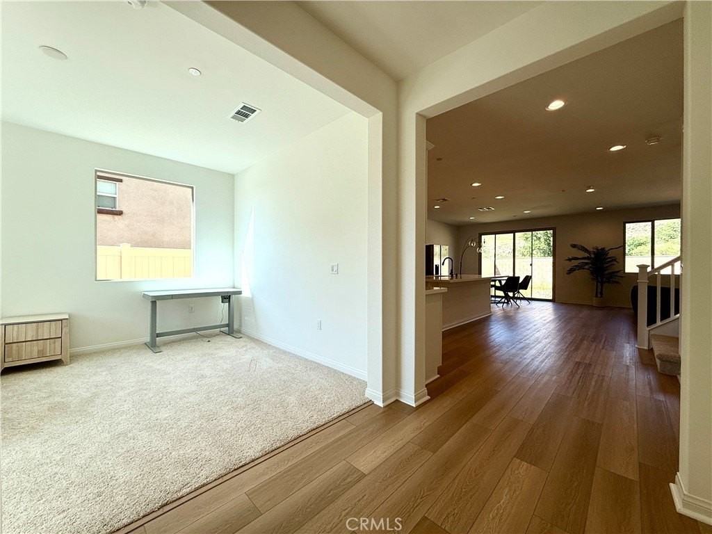 21696 Thomas Ct - Photo 4 of 37