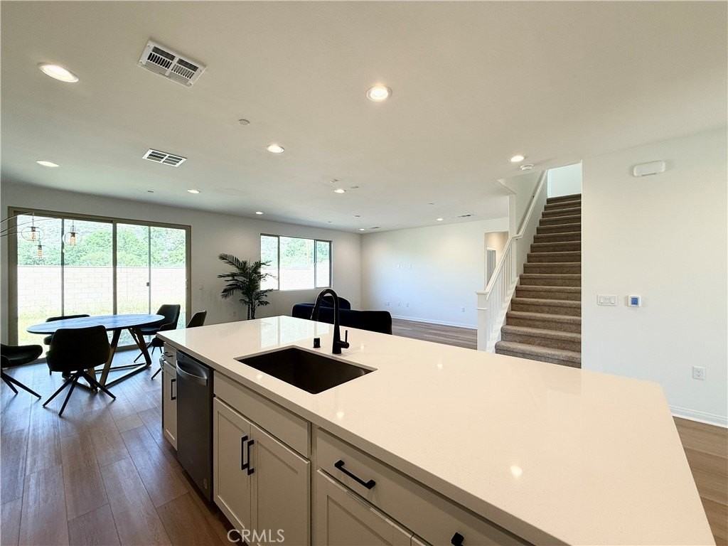 21696 Thomas Ct - Photo 6 of 37
