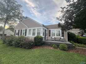 208 Surrey Rd Sw - Photo 1 of 1
