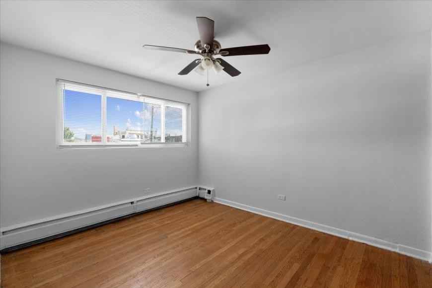 6715 N Hermitage Ave - Photo 3 of 7