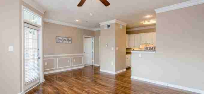 10834 Legacy Park Dr - Photo 2 of 10