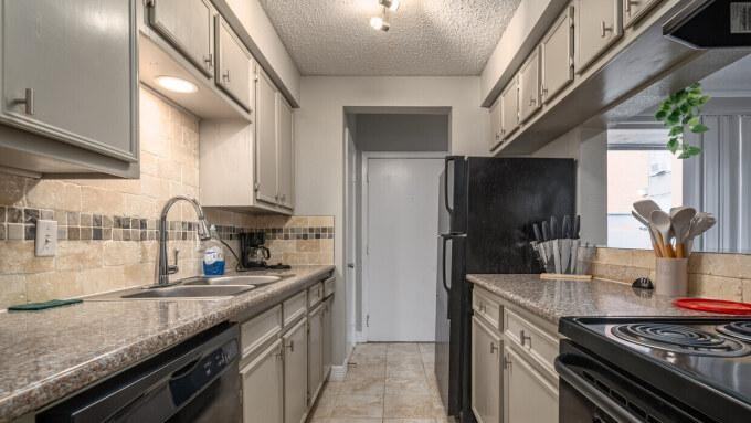 2073 San Sebastian Ct - Photo 2 of 10