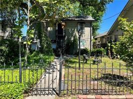 featured image of 115 Grenadine St #1