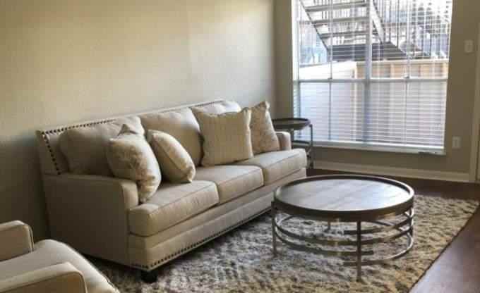 10234 Challenger 7 Dr - Photo 2 of 10