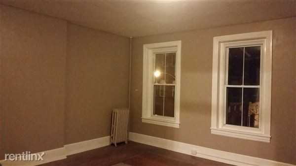 621 W Market St - Photo 2 of 14