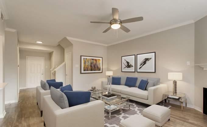 1143 Lexington Ave - Photo 2 of 10
