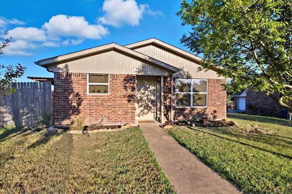 1005 Weiss Ave - Photo 2 of 34