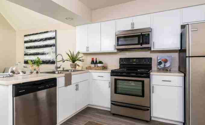 1362 Winding Brook Ln - Photo 2 of 10